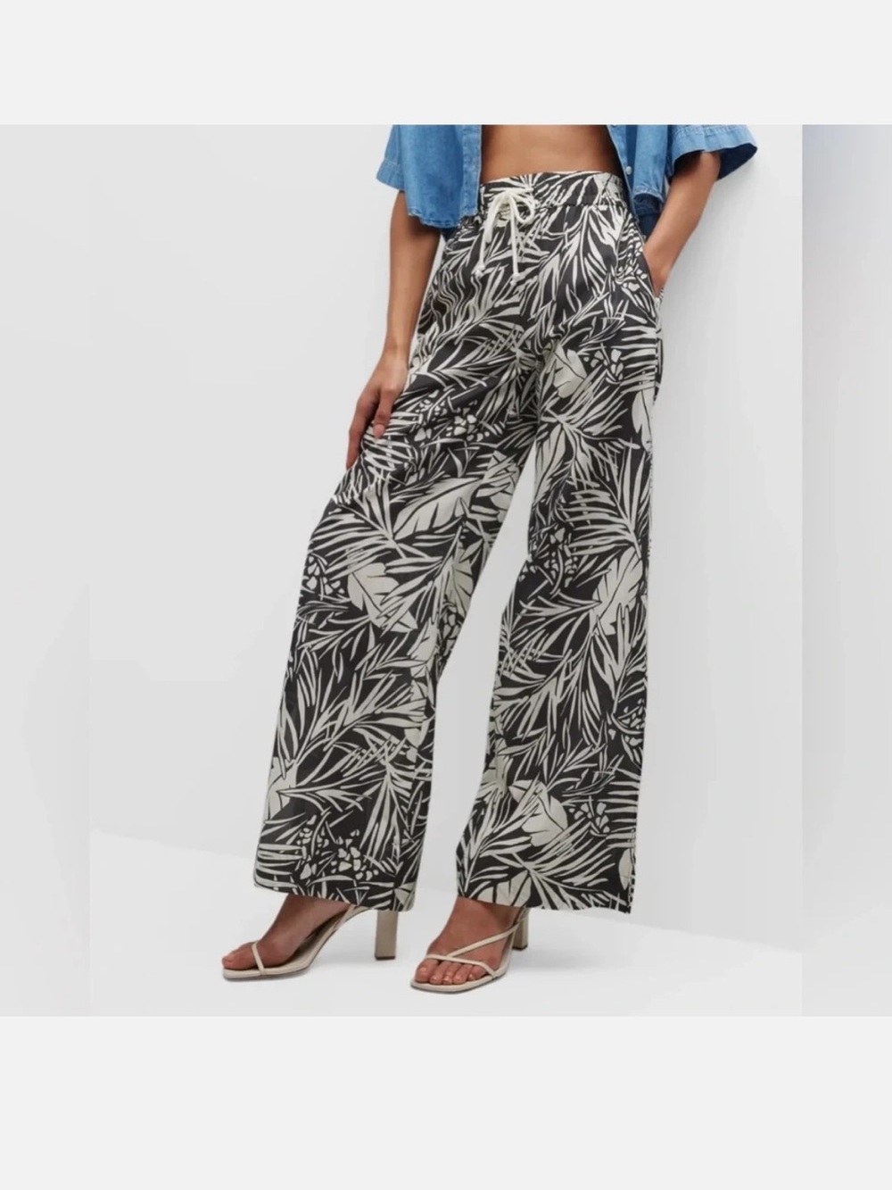 FRAME Black/White Tropical Print Wide Leg Drawstring Lounge Pants